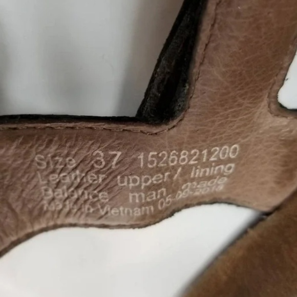 Dansko Veruca Leather Metallic Strappy Sandals (Size: 37) - Picture 9 of 9